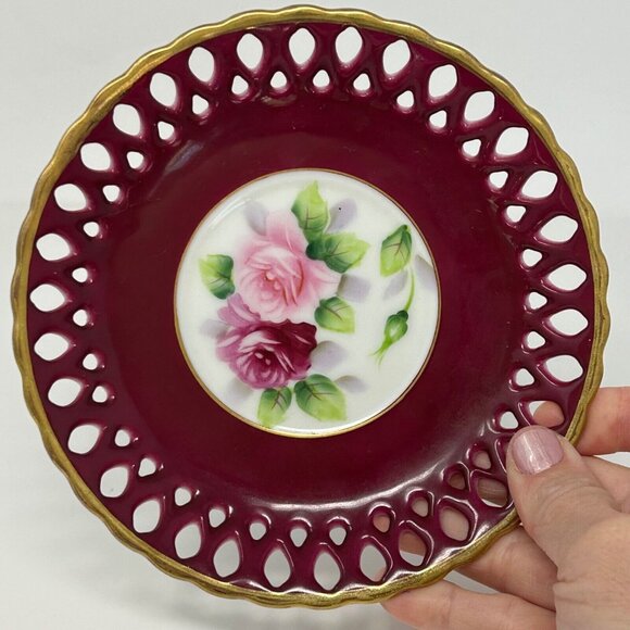 Vintage SAJI Double Reticulated Footed Tea Cup & Saucer with Gold Trim Japan - Picture 7 of 7